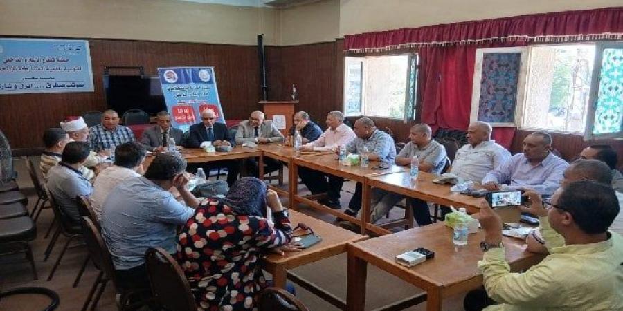 حلقة نقاشية حول آليات تعزيز المشاركة السياسية بمجمع إعلام قنا - بلس 48