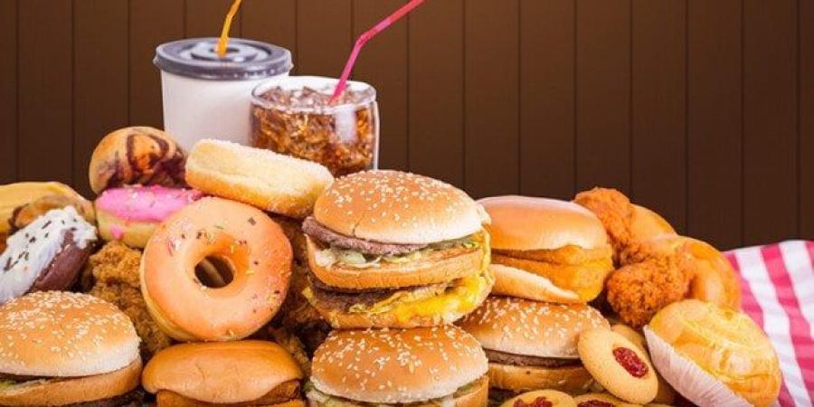 إذا كنت من عشاق وجبات الغذاء السريعة.. فاحذر الإصابة بسرطان الرئة - بلس 48
