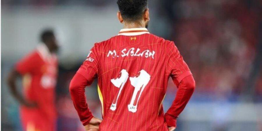صلاح يشارك في ترويج قميص ليفربول للموسم الجديد - بلس 48