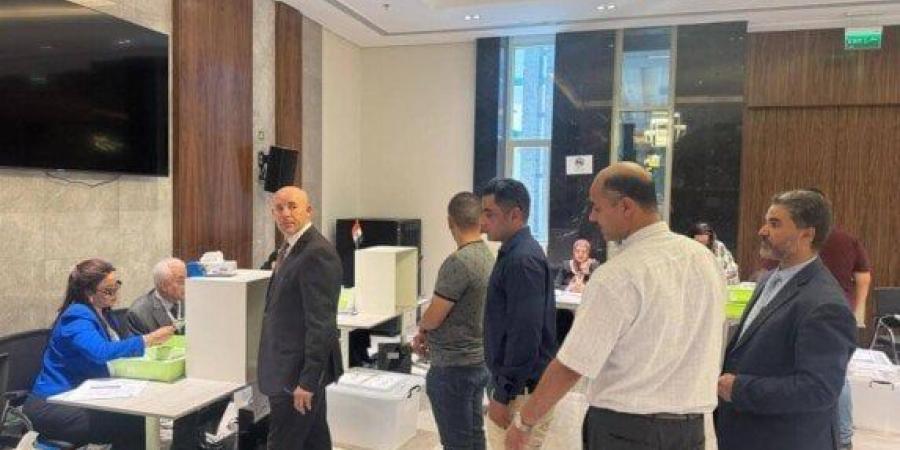 المصريون في لبنان يواصلون التصويت في انتخابات مجلس الشيوخ - بلس 48