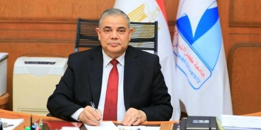 رئيس جامعة كفر الشيخ يُجدد تكليفات قيادية بعدد من الكليات للعام الجامعي الجديد 2025/2026 - بلس 48