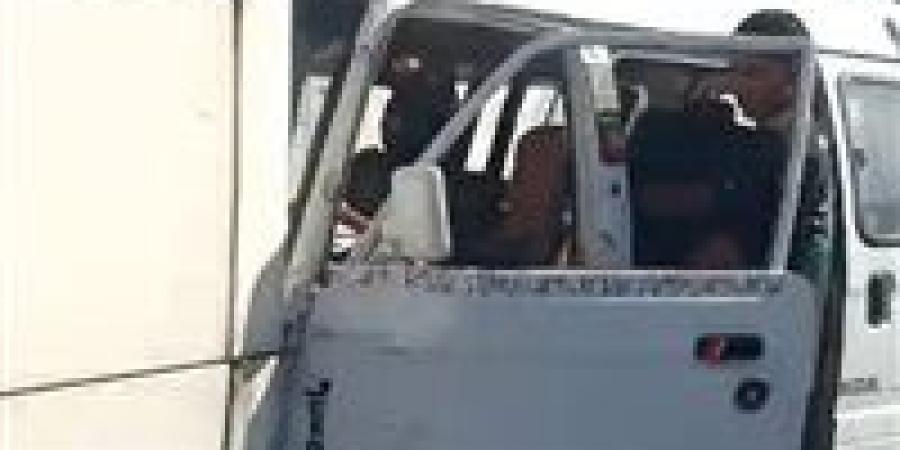 انقلاب سيارة ملاكي بالطريق الصحراوي الشرقي يصيب 6 أشخاص شمال المنيا - بلس 48