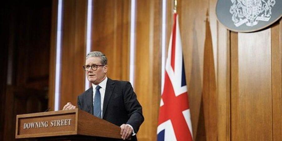 رئيس الوزراء البريطاني يبحث مع زيلينسكي مستجدات الحرب ودعم التعاون العسكري - بلس 48