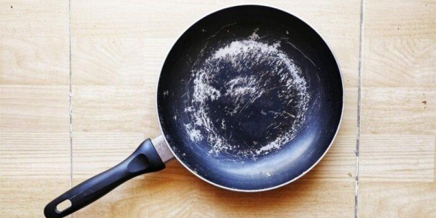 «منها المقالي المخدوشة».. 3 أشياء في المنزل تدمر صحتك - بلس 48