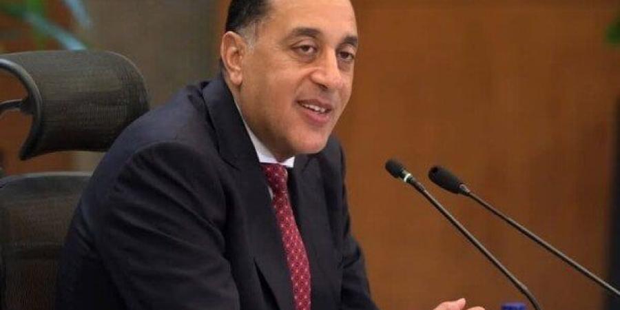 مدبولي يُشيد بجهود اللجنة الطبية العليا بمجلس الوزراء في رصد استغاثات المواطنين - بلس 48