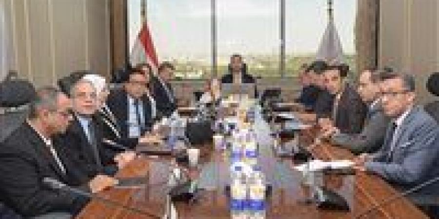 وزير التموين يجتمع مع رؤساء مجالس مضارب رشيد وكفر الشيخ والبحيرة .. تفاصيل - بلس 48