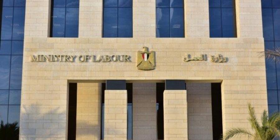 «براتب 12000 درهم».. العمل توفر وظائف بأجر مرتفع في الإمارات - بلس 48