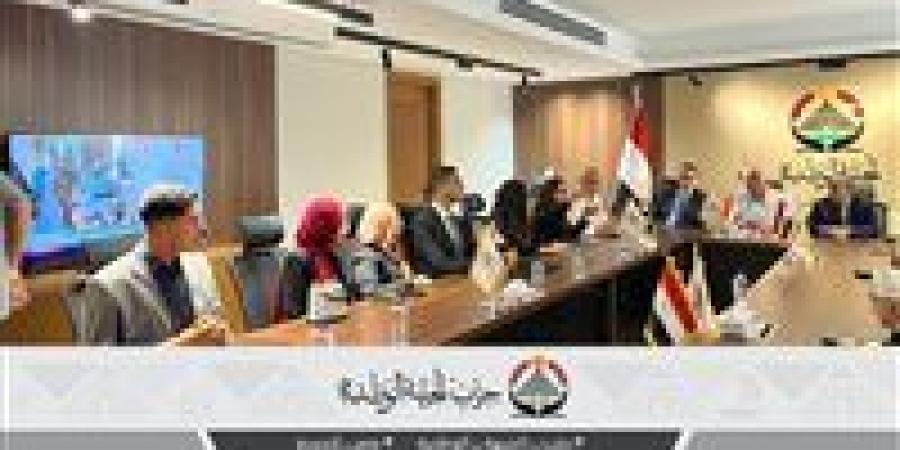 قيادات “الجبهة الوطنية” يتابعون الاستعدادات التنظيمية لانتخابات الشيوخ ويتفقدون غرفة العمليات المركزية - بلس 48