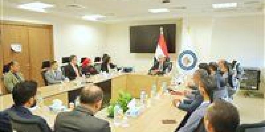 مبنى وزارة البترول والثروة المعدنية يحصل على شهادتي الأيزو في السلامة والصحة المهنية والإدارة البيئية - بلس 48