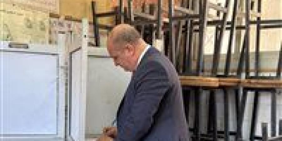 نائب التنسيقية أحمد رمزي يدلى بصوته في انتخابات الشيوخ 2025 - بلس 48