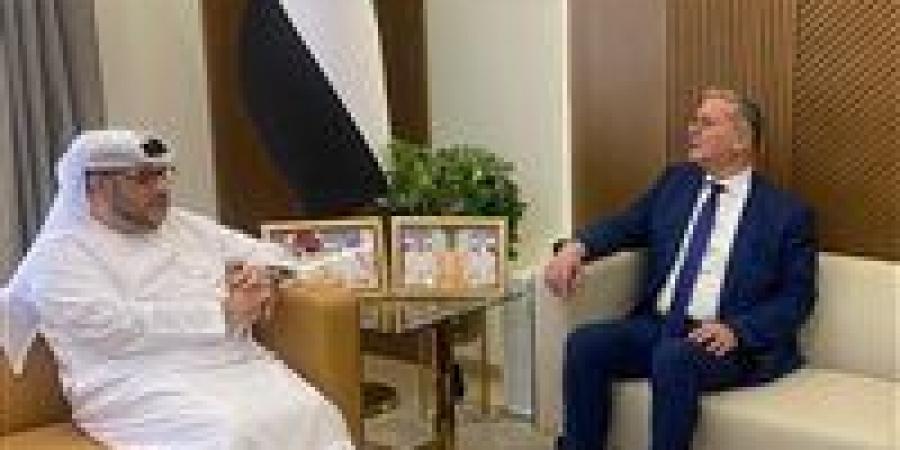وزير البترول يبحث مع مدير الديوان الأميري بالفجيرة  تعزيز مجالات التعاون المشترك - بلس 48