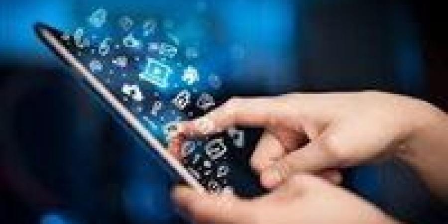 قلة التواصل الوجهي والحديث المباشر وتأثيره على العلاقات الاجتماعية|تفاصيل - بلس 48