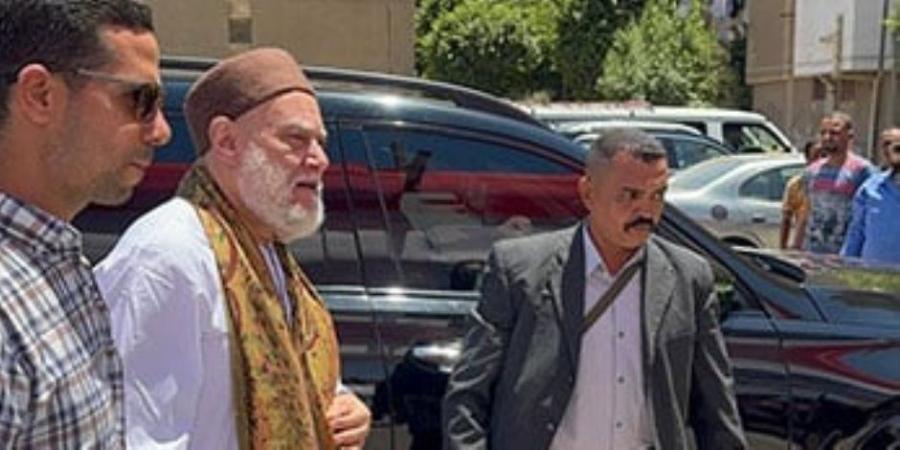 الدكتور علي جمعة يدلي بصوته في انتخابات مجلس الشيوخ بـ6 أكتوبر - بلس 48