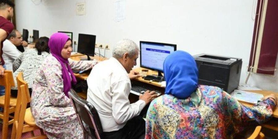تنسيق الجامعات 2025.. معامل الحاسبات تنتظم في تقديم الدعم الفني للطلاب - بلس 48