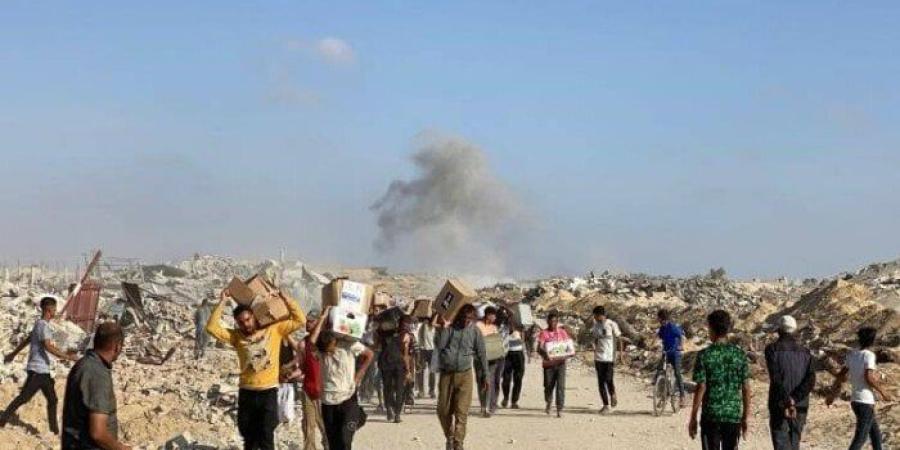 الاحتلال يطلق النار بكثافة تجاه منتظري المساعدات شمال رفح الفلسطينية - بلس 48