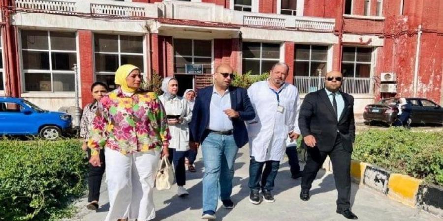 مدير صحة الإسكندرية يتفقد مستشفى الحميات والجهاز الهضمي - بلس 48