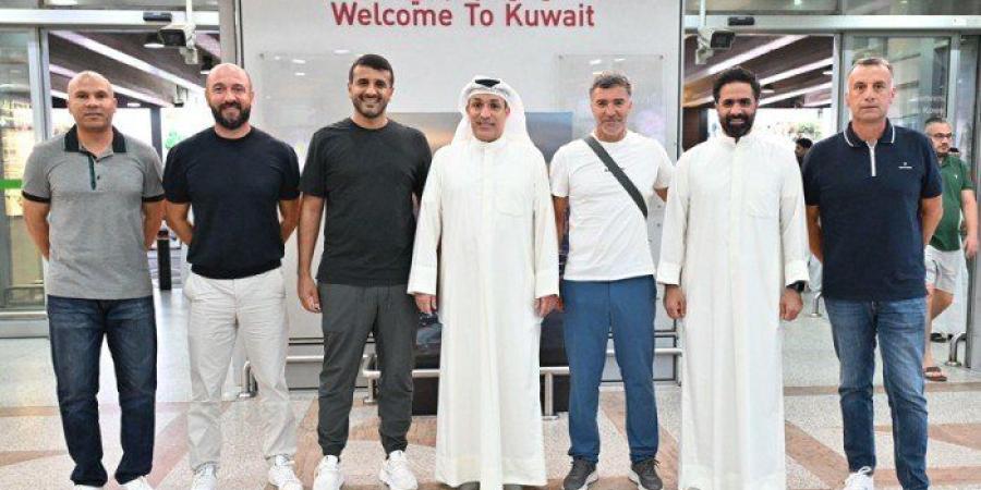 البرتغالي هوليو سوزا يصل الكويت لبدء مهمته مع "الأزرق" - بلس 48