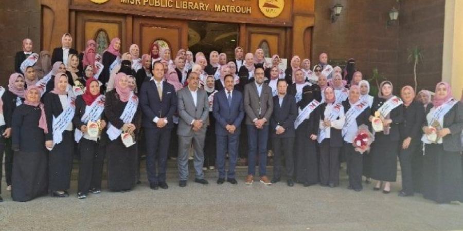 تسليم الشهادات لخريجات الدفعة الثالثة في برنامج «المرأة تقود في المحافظات المصرية» - بلس 48