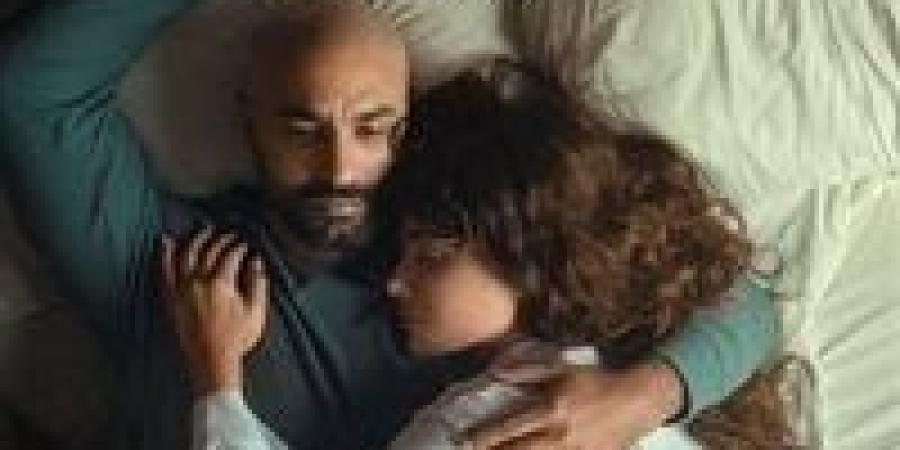 موعد عرض مسلسل 220 يوم الحلقة 5 والأحداث.. هل عرفت صبا مبارك بمرض زوجها ؟ - بلس 48