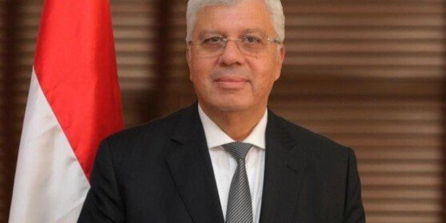 وزير التعليم العالي يعلن صدور قرارات جمهورية بتعيين قيادات جامعية جديدة - بلس 48