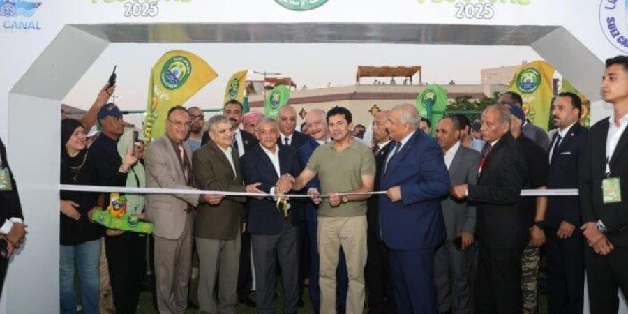 محافظ الإسماعيلية يتفقد بازارًا لعرض المانجو الإسماعيلاوى ضمن فعاليات مهرجان المانجو الثالث - بلس 48