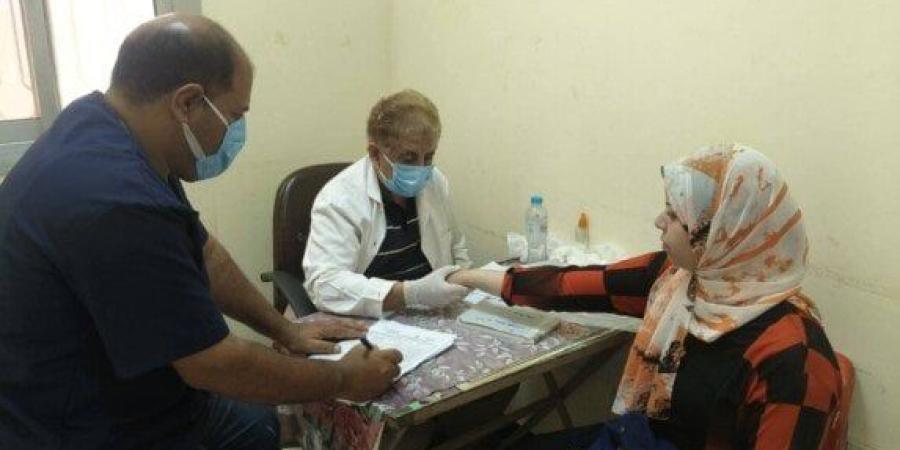 قافلة طبية في سمالوط تكشف على 1296 حالة وتوفر الفحوصات والأدوية بالمجان - بلس 48