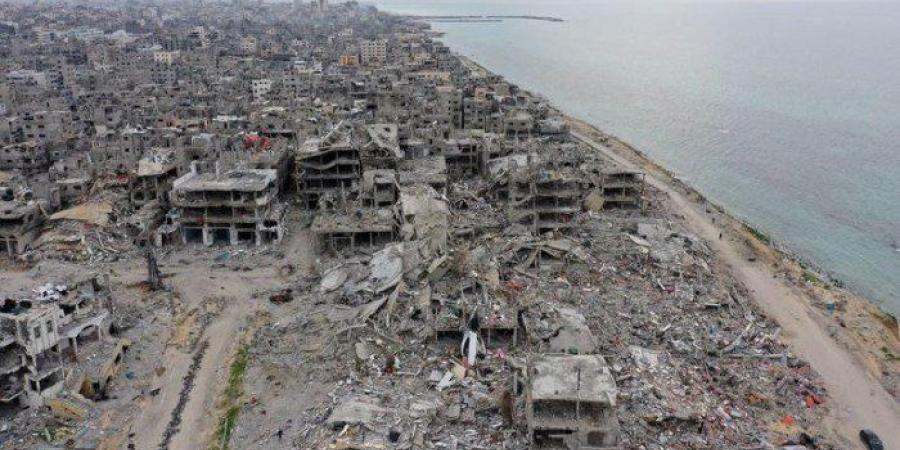 شخصيات فلسطينية تدعو لتسليم إدارة غزة للجنة عربية برئاسة مصر - بلس 48