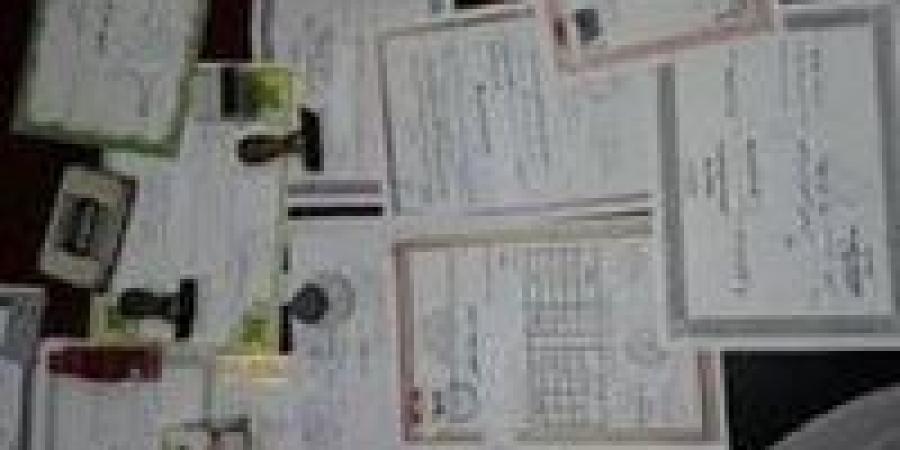ضبط تزوير بيانات نجاح 7 طلاب بالمرحلة الإعدادية للالتحاق بمدرسة صناعية في نجع حمادي - بلس 48