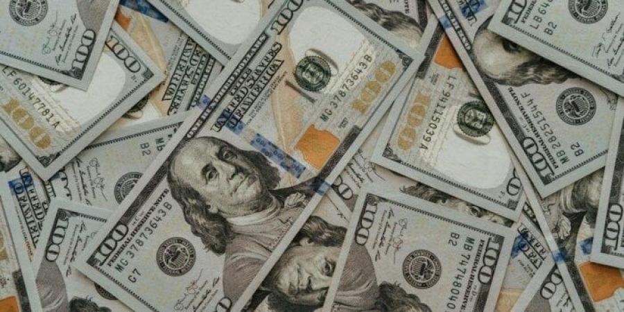 سعر الدولار يتوقف بنهاية تعاملات الأحد عند 48.42 جنيه - بلس 48