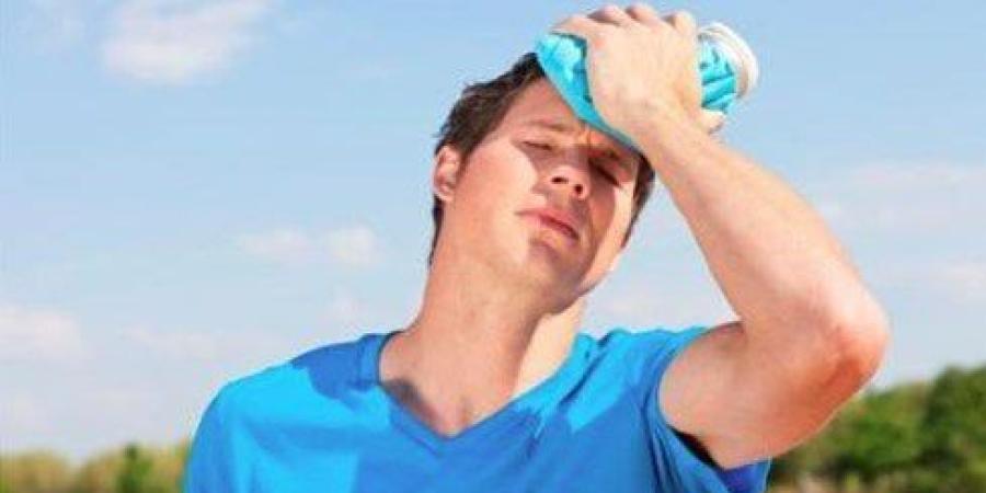 مع ارتفاع درجات الحرارة.. «ازاي تحافظ على نفسك من ضربات الشمس»؟ - بلس 48