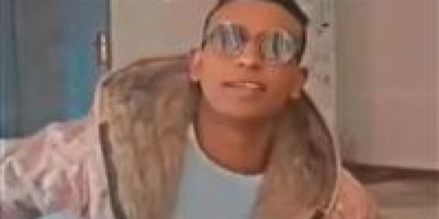 الشاعر الشاب أمير حسن يلحق بشقيقيه في عمر مبكر.. واستعدادات بالأقصر لاستقبال جثمانه - بلس 48