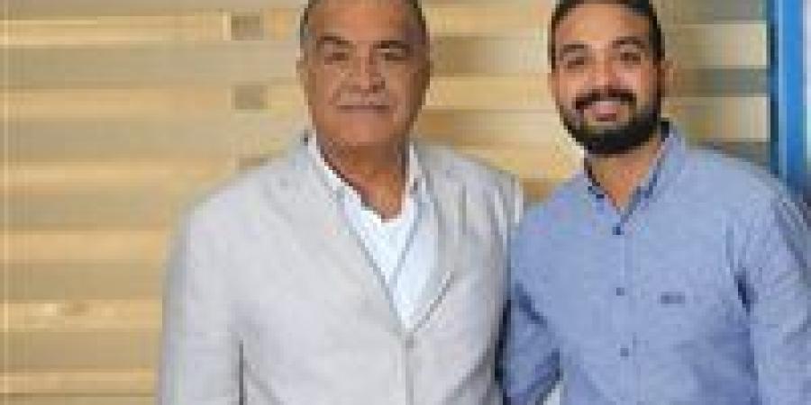 «الحرية
      المصري»
      يُكلف
      أحمد
      خالد
      الحسيني
      بأمانة
      لجنة
      الشؤون
      البرلمانية - بلس 48