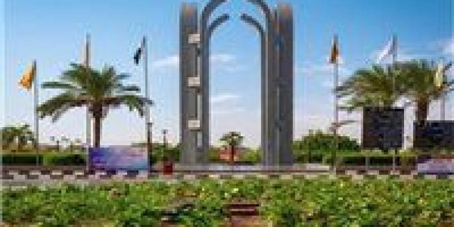 كلية
      الفنون
      التطبيقية
      بجامعة
      حلوان
      تنظم
      المعرض
      التعريفي
      بالبرامج
      العلمية - بلس 48
