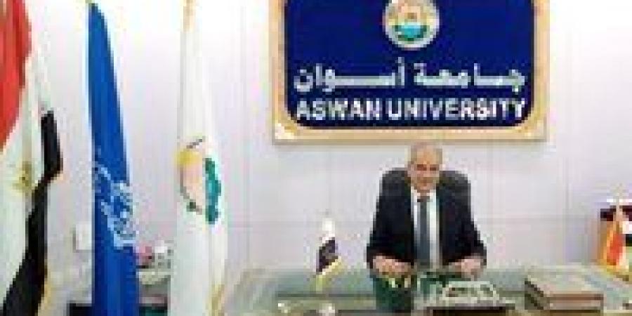 12
      عالمًا
      من
      أبناء
      جامعة
      أسوان
      ضمن
      قائمة
      أفضل
      2%
      من
      علماء
      العالم
      لعام
      2025 - بلس 48