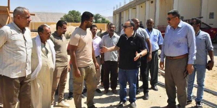 محافظ
      أسيوط
      يتابع
      إنشاء
      أول
      سوق
      حضري
      بالبداري
      على
      مساحة
      20
      ألف
      متر
      بتكلفة
      115
      مليون
      جنيه - بلس 48
