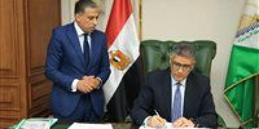 محافظ
      الجيزة
      يعتمد
      حركة
      تغييرات
      لمديري
      ووكلاء
      الإدارات
      التعليمية - بلس 48