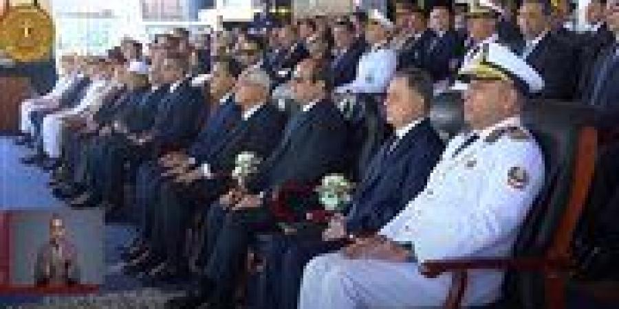 حفل
      تخرج
      كلية
      الشرطة
      2025..
      الرئيس
      السيسي
      يصل
      مقر
      الاحتفال
      بتخرج
      دفعة
      جديدة - بلس 48