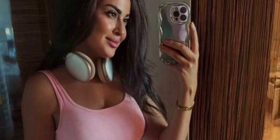 ميرنا
      نور
      الدين
      تبرز
      رشاقتها
      في
      أحدث
      ظهور - بلس 48