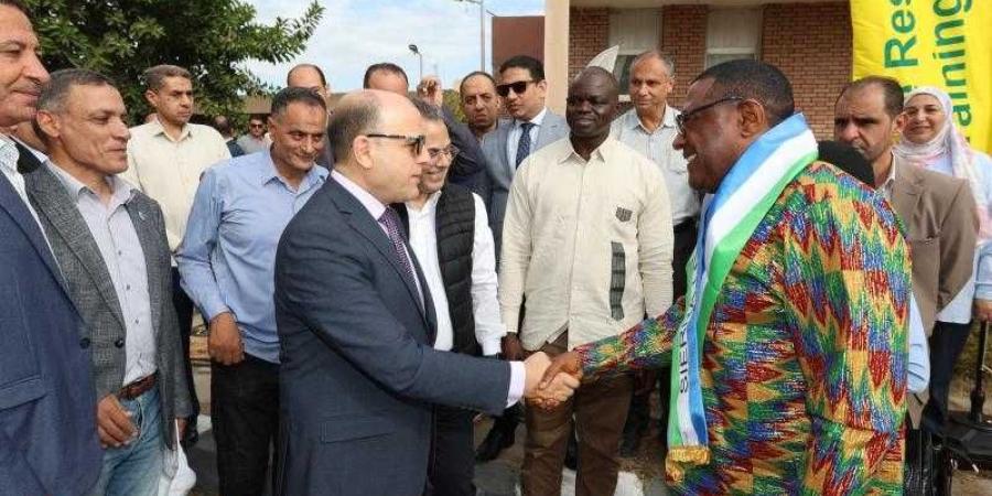 محافظ
      كفرالشيخ
      يستقبل
      وزراء
      ونواب
      وزراء
      الزراعة
      الأفارقة
      بمحطة
      البحوث
      الزراعية
      بسخا - بلس 48