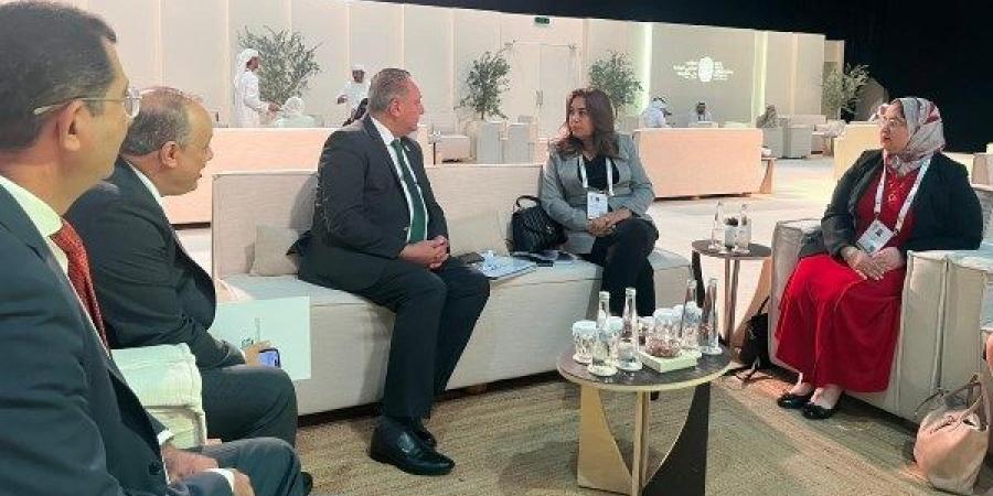 مصر والأردن تبحثان تعزيز التعاون البيئي على هامش مؤتمر "الحفاظ على الطبيعة" بأبو ظبي - بلس 48