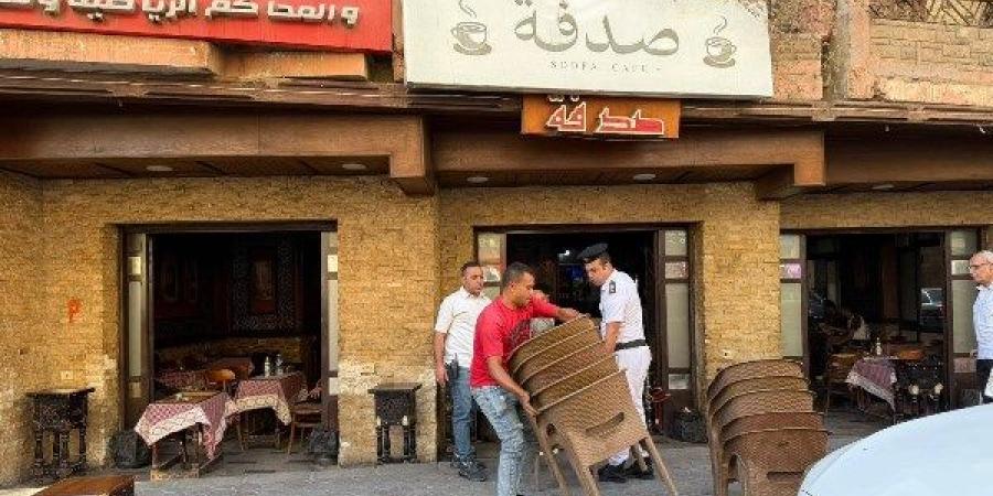 محافظة الجيزة تشن حملاتها لرفع إشغالات وتعديات المقاهي والكافيهات بالعمرانية - بلس 48