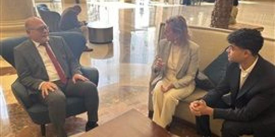 جامعة
      سوهاج
      توقع
      شراكة
      استراتيجية
      مع
      مؤسسة
      "ويف
      ميكر"
      من
      هولندا - بلس 48