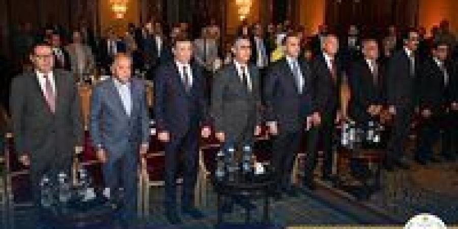 الوزير
      محمود
      فوزي
      في
      كلمته
      أمام
      المؤتمر
      الدولي
      الثالث
      للزراعة
      والغذاء:
      الرئيس
      السيسي
      يولي
      قضية
      الزراعة
      والغذاء
      اعلى
      درجات
      الاهتمام - بلس 48