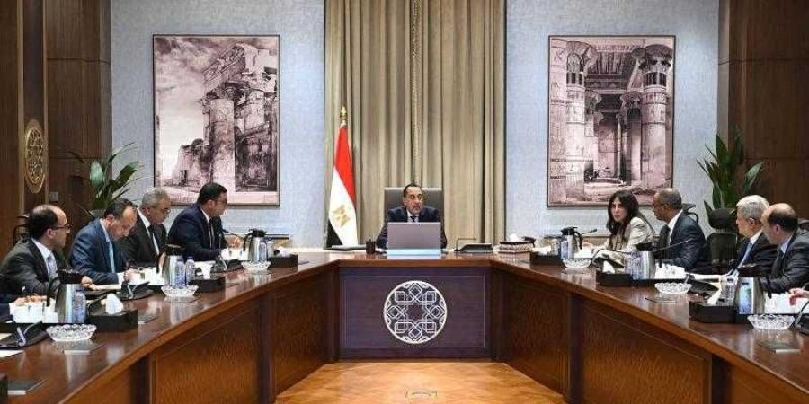 رئيس
      الوزراء
      يتابع
      موقف
      تنفيذ
      وتشغيل
      محطات
      تحلية
      المياه
      في
      شمال
      سيناء - بلس 48