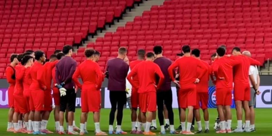 المنتخب
      يجهز
      للقاء
      الكونغو - بلس 48