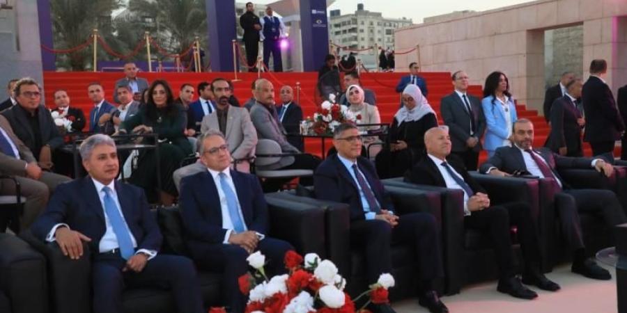 محافظ
      الجيزة
      يشارك
      في
      احتفالية
      فوز
      الدكتور
      خالد
      العناني
      بمنصب
      مدير
      عام
      منظمة
      اليونسكو - بلس 48