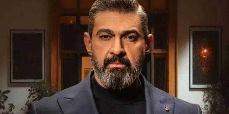 ياسر جلال: أنا بحب مراتي جدا.. وعمرو أديب: في راجل بيحب مراته؟ - بلس 48