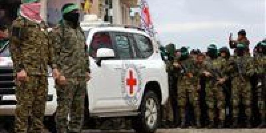"على
      حماس
      الالتزام
      بالاتفاق"..
      جيش
      الاحتلال
      الإسرائيلي:
      الصليب
      الأحمر
      تسلم
      جثتي
      أسيرين - بلس 48