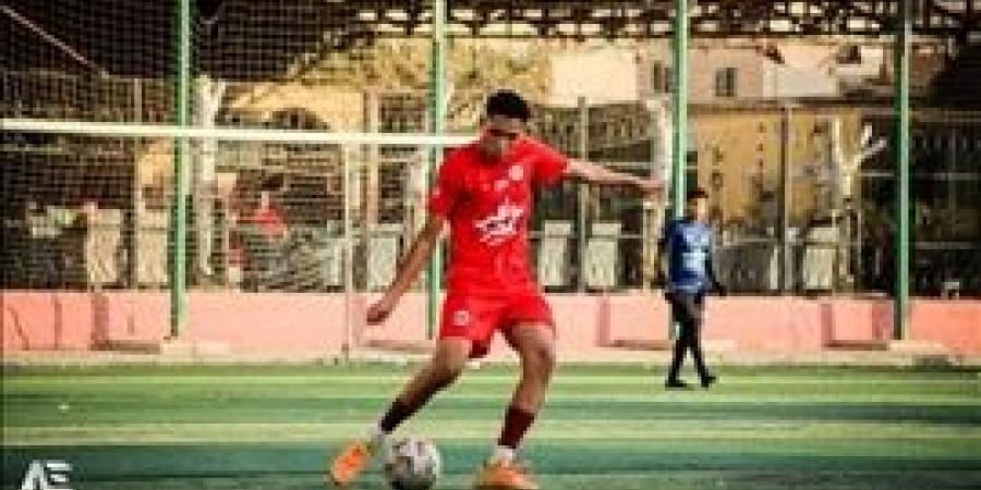 نادي
      سرس
      الليان
      يراهن
      على
      الصخرة
      محمد
      هيثم
      ليقود
      جيلا
      جديدا
      من
      الأبطال - بلس 48