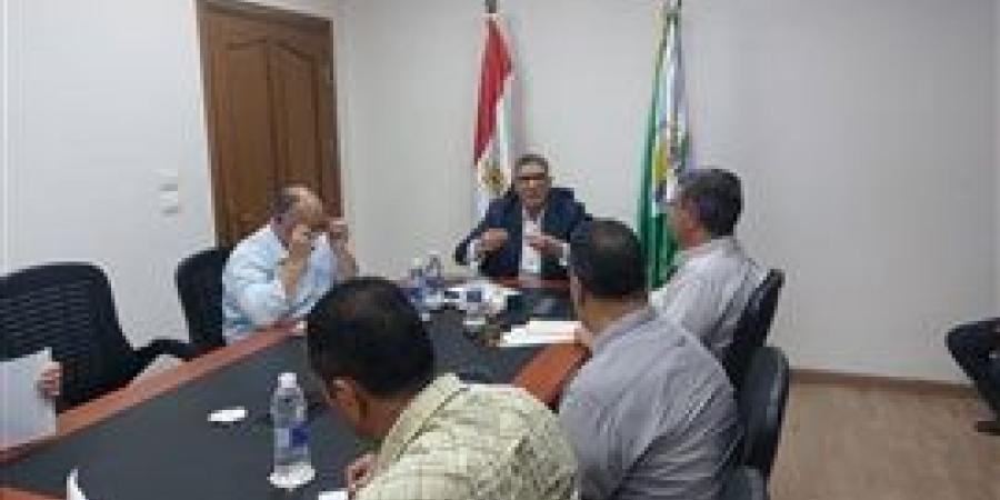 محافظ
      الجيزة
      يتابع
      التجهيزات
      الخاصة
      باستعدادات
      المحافظة
      لحفل
      افتتاح
      المتحف
      المصري
      الكبير - بلس 48